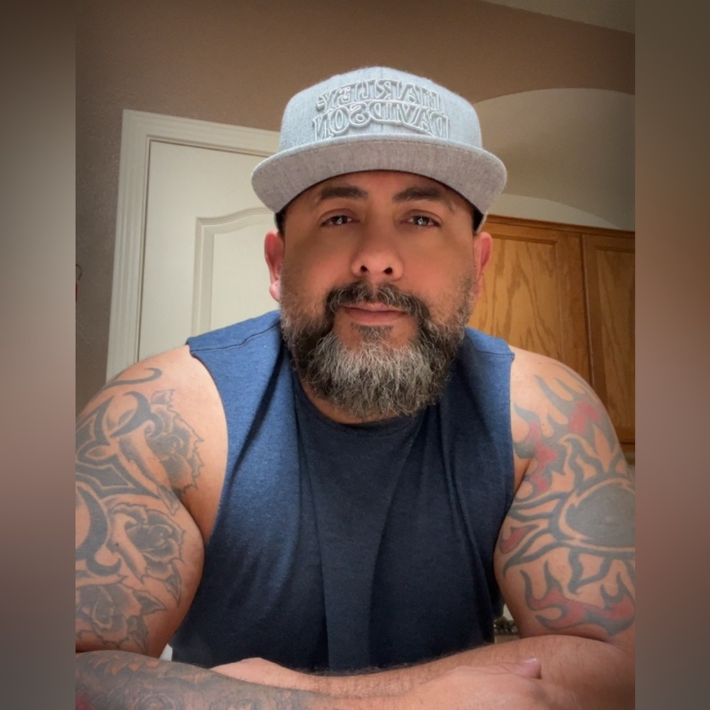 Meet your Posher, Carlo